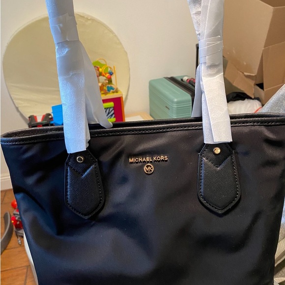 Michael kors bag - Picture 1 of 3